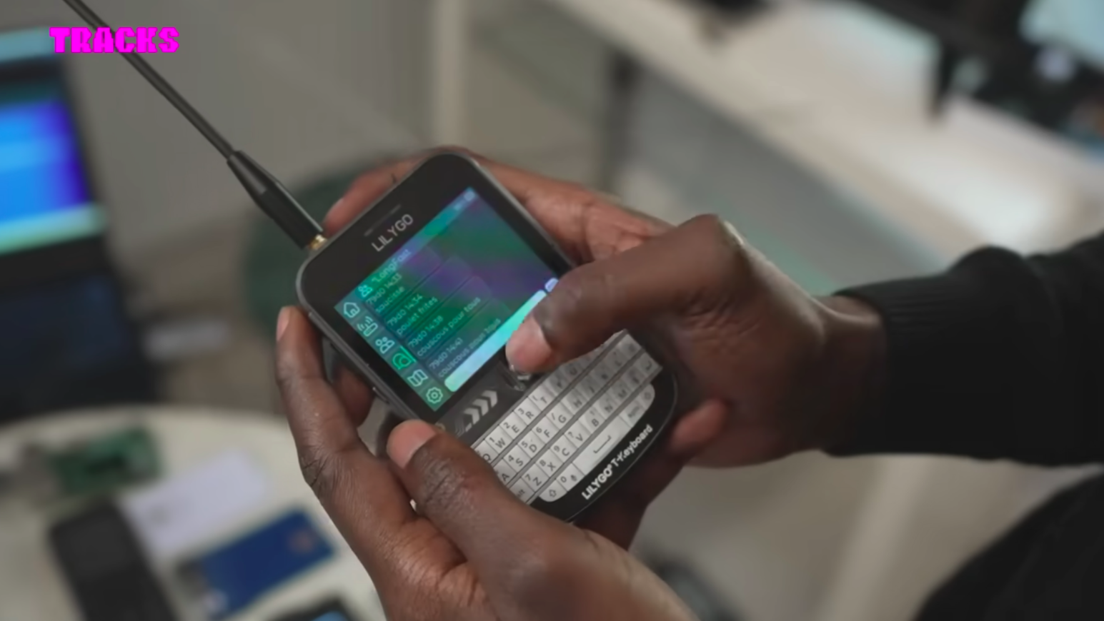 Lire la suite à propos de l’article École 404 : Communiquer sans 5G ni Internet ? Atelier de présentation des réseaux mesh(tastic|core)